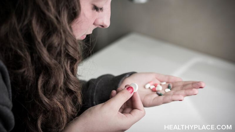近年来，阿片类药物和海洛因的使用在美国迅速蔓延。为什么?滥用阿片类药物和海洛因成瘾之间的细微差别起到了一定作用。读这篇文章。