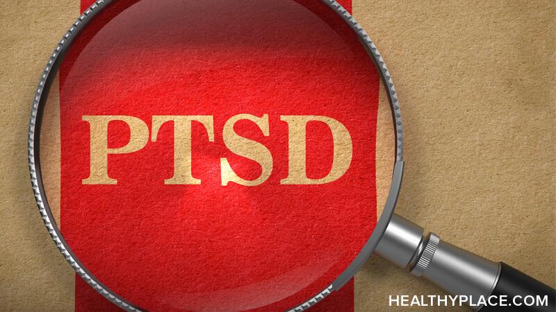 伊丽莎白·布里科，《创伤!》PTSD博客“讲述了她患PTSD的经历，以及支持和社区在康复中的作用。